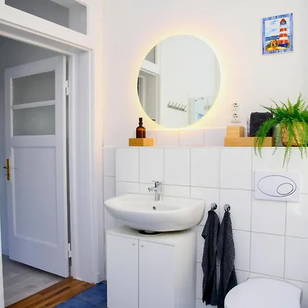 Apartament Garten, Terrasse, 93 M2, 5 Min Bis Zur Warnow Rostock