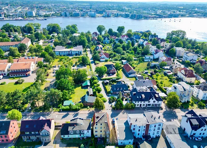 Apartment Garten, Terrasse, 93 M2, 5 Min Bis Zur Warnow Rostock